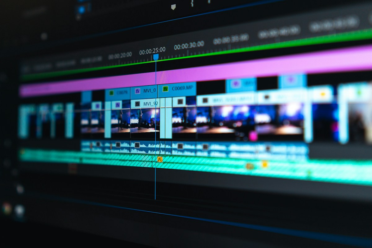 Montage de séquences vidéo sur une station de montage